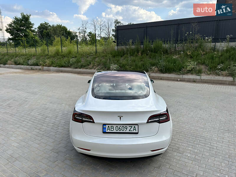 Седан Tesla Model 3 2019 в Виннице