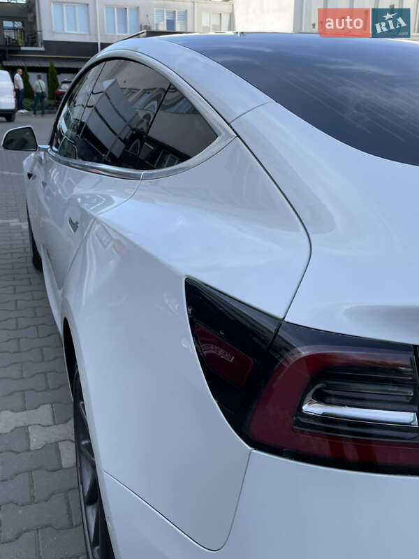 Седан Tesla Model 3 2019 в Черновцах фото 10 Седан Tesla Model 3 2019 в Черновцах