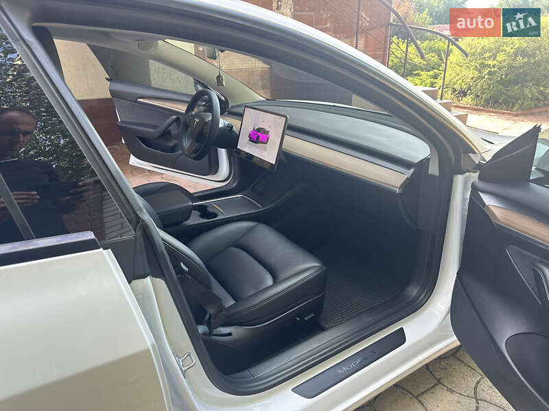 Седан Tesla Model 3 2022 в Харькове