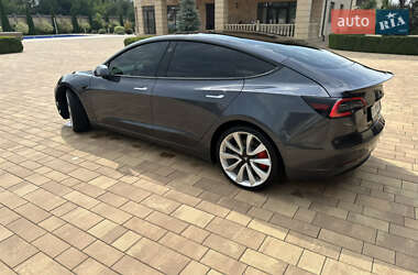 Седан Tesla Model 3 2019 в 