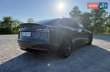 Седан Tesla Model 3 2018 в 
