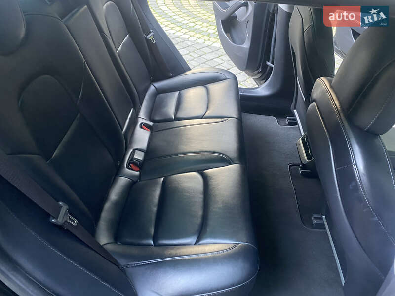 Седан Tesla Model 3 2022 в Богородчанах