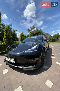 Седан Tesla Model 3 2019 в 