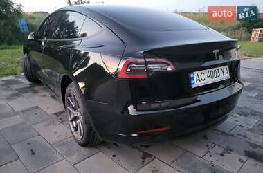 Седан Tesla Model 3 2021 в 