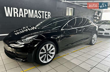 Седан Tesla Model 3 2019 в 