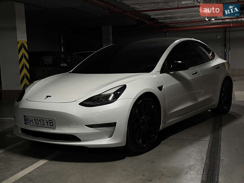 Седан Tesla Model 3 2021 в Одессе
