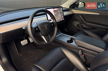 Седан Tesla Model 3 2021 в 