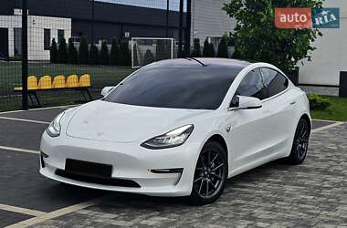 Седан Tesla Model 3 2019 в Мукачевому
