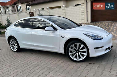 Седан Tesla Model 3 2019 в 
