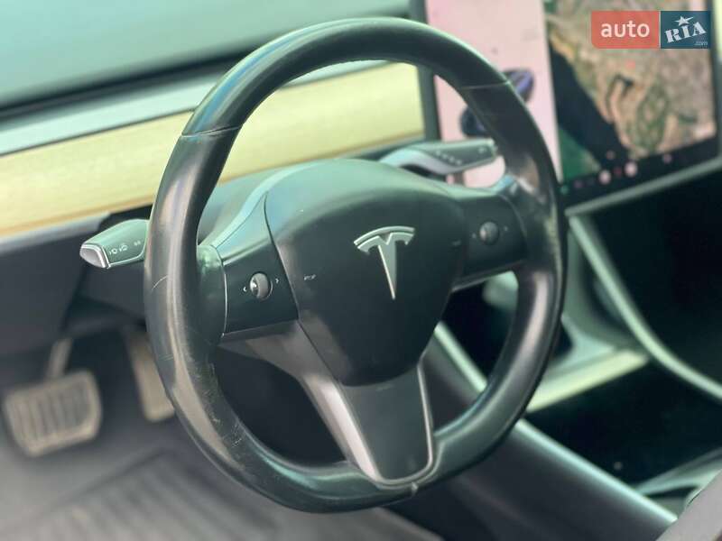 Седан Tesla Model 3 2018 в Запорожье