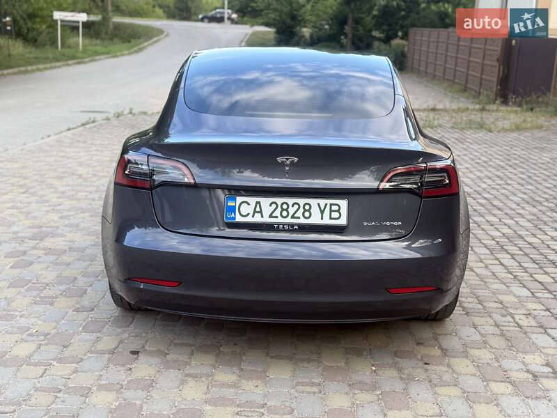 Седан Tesla Model 3 2023 в Запорожье