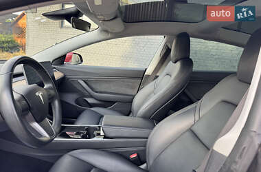 Седан Tesla Model 3 2018 в 
