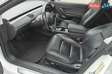 Седан Tesla Model 3 2019 в Броварах