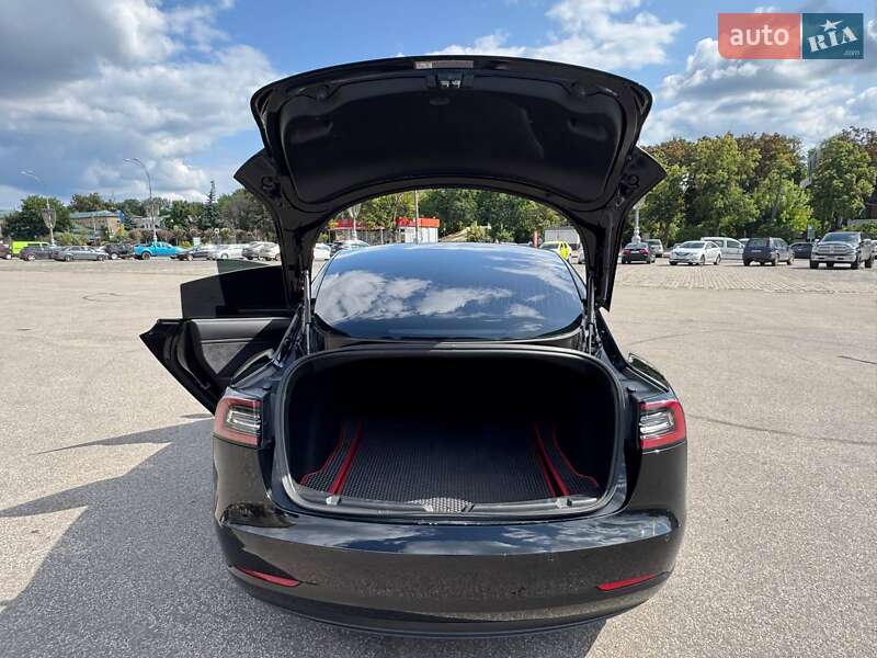 Седан Tesla Model 3 2019 в Харькове