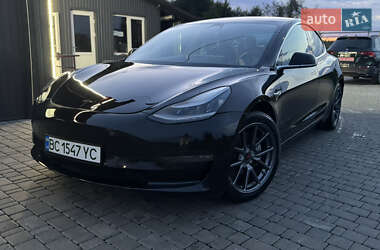 Седан Tesla Model 3 2018 в Яворові