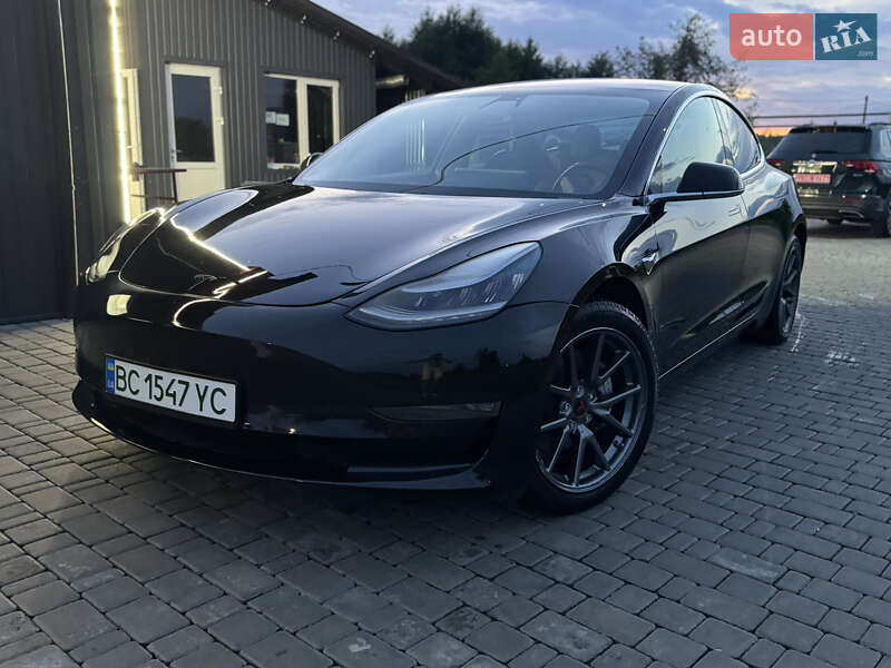 Седан Tesla Model 3 2018 в 