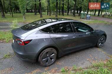 Седан Tesla Model 3 2023 в 