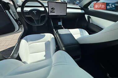 Седан Tesla Model 3 2019 в Дніпрі