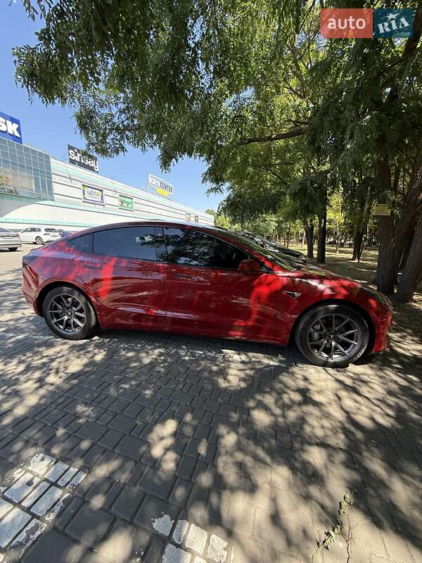 Седан Tesla Model 3 2019 в Одесі