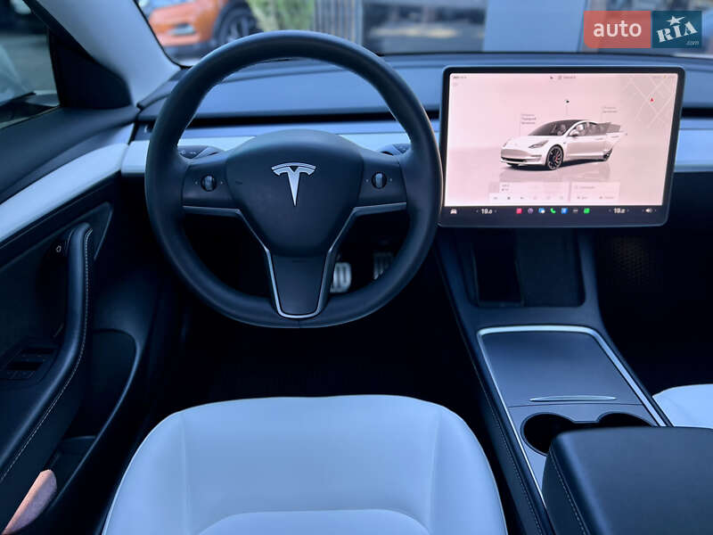 Седан Tesla Model 3 2022 в Одессе