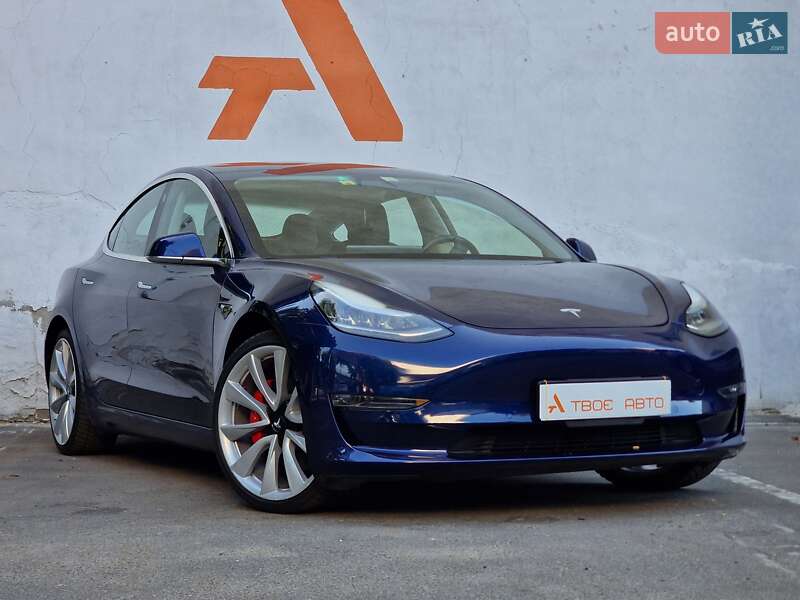 Седан Tesla Model 3 2018 в Одесі
