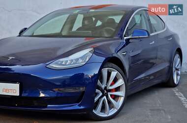 Седан Tesla Model 3 2018 в 