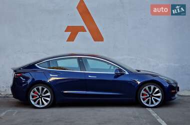 Седан Tesla Model 3 2018 в 
