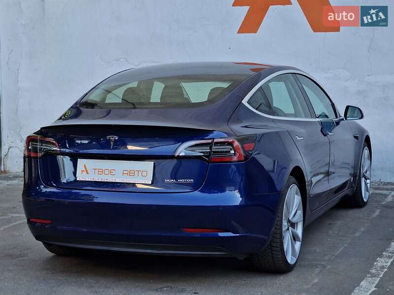 Седан Tesla Model 3 2018 в Одесі
