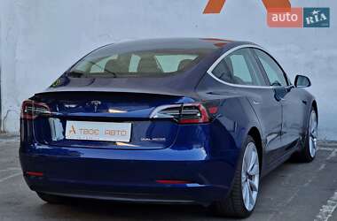Седан Tesla Model 3 2018 в 