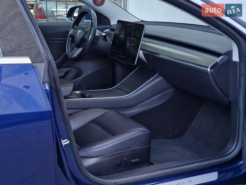 Седан Tesla Model 3 2018 в Одесі фото 49 Седан Tesla Model 3 2018 в Одесі