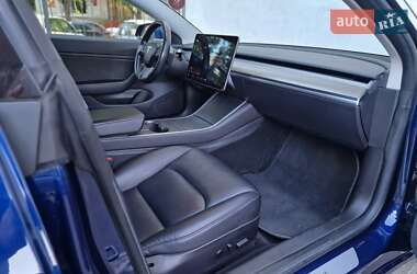 Седан Tesla Model 3 2018 в 