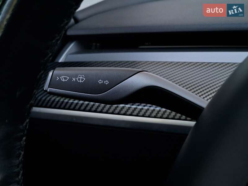 Седан Tesla Model 3 2018 в Одесі