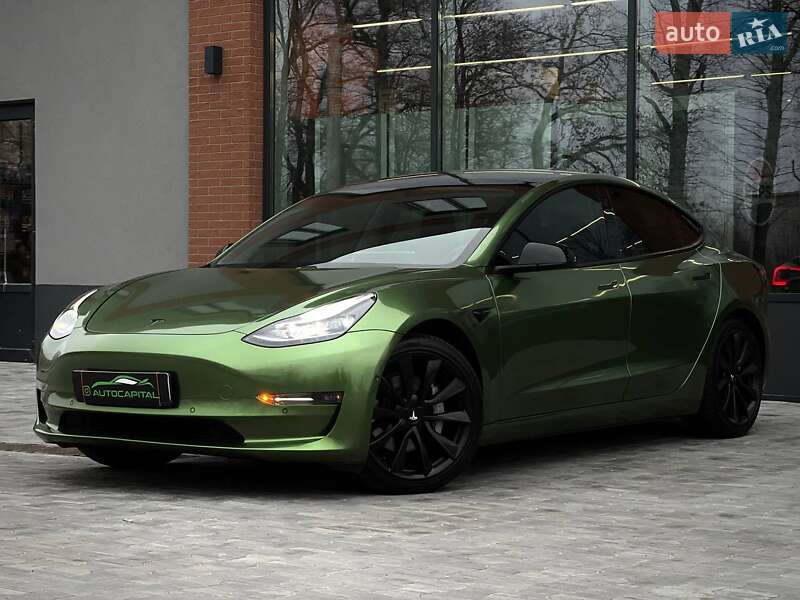 Tesla Model 3 2021
