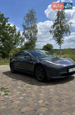 Седан Tesla Model 3 2019 в 
