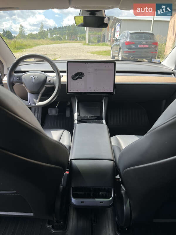 Седан Tesla Model 3 2019 в Ивано-Франковске