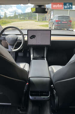 Седан Tesla Model 3 2019 в 