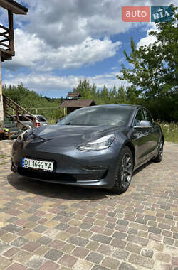 Седан Tesla Model 3 2019 в 