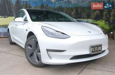 Седан Tesla Model 3 2019 в 