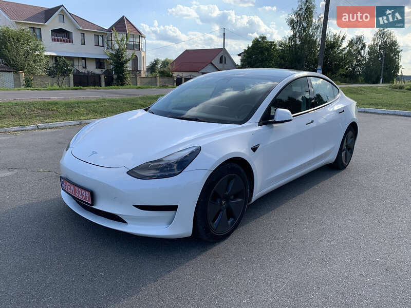 Tesla Model 3 2021