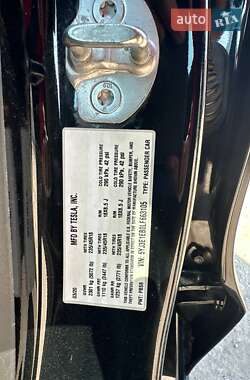 Седан Tesla Model 3 2020 в 