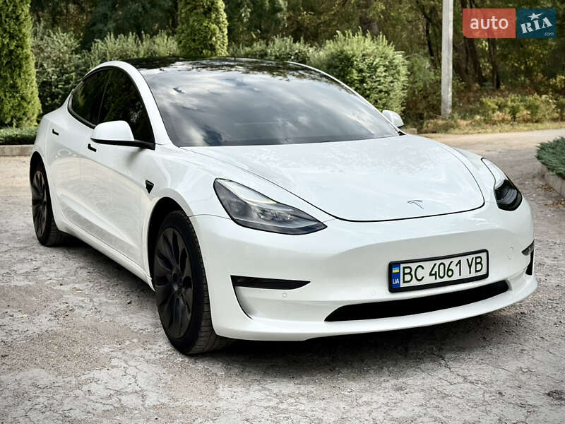 Седан Tesla Model 3 2021 в Днепре