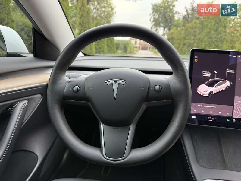Седан Tesla Model 3 2021 в Днепре