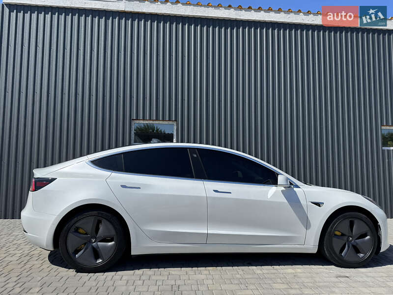 Седан Tesla Model 3 2020 в Белой Церкви