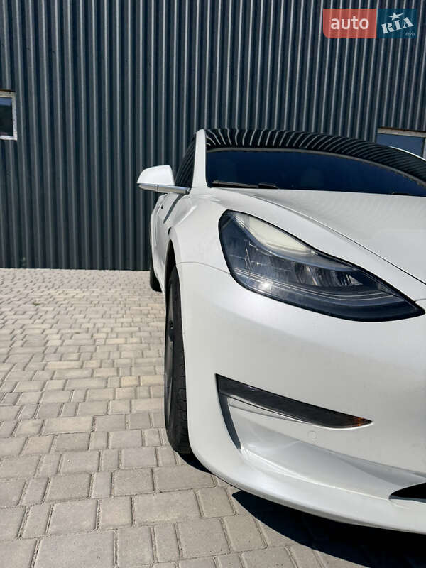 Седан Tesla Model 3 2020 в Белой Церкви