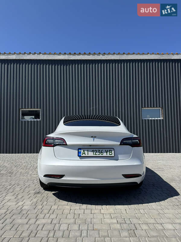 Седан Tesla Model 3 2020 в Белой Церкви