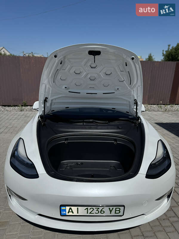 Седан Tesla Model 3 2020 в Белой Церкви