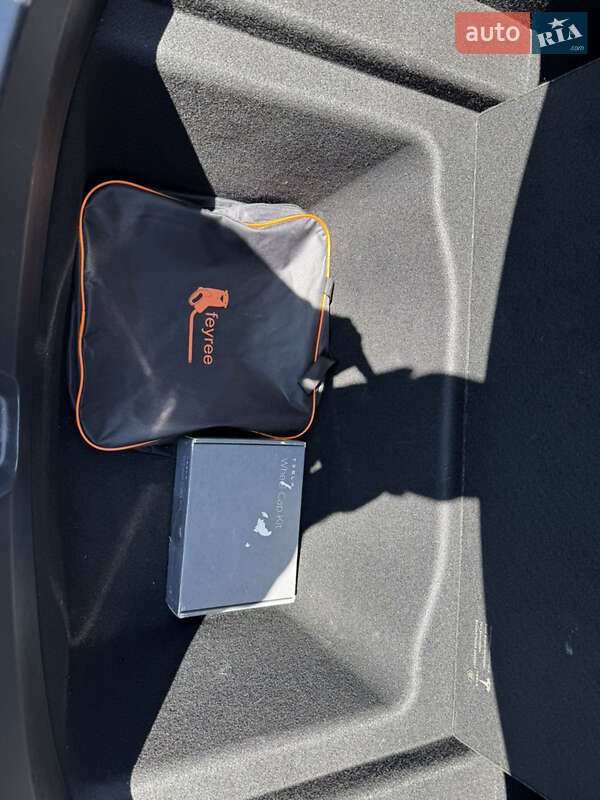 Седан Tesla Model 3 2020 в Белой Церкви