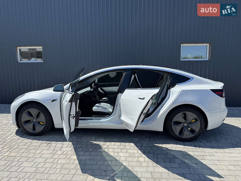 Седан Tesla Model 3 2020 в Белой Церкви