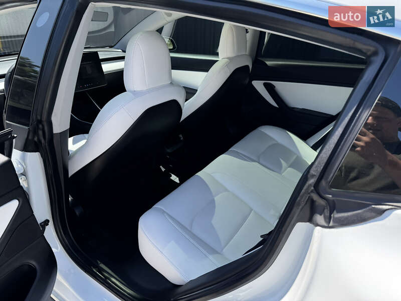 Седан Tesla Model 3 2020 в Белой Церкви