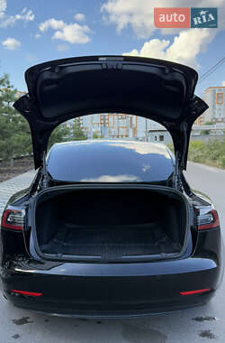 Седан Tesla Model 3 2018 в 